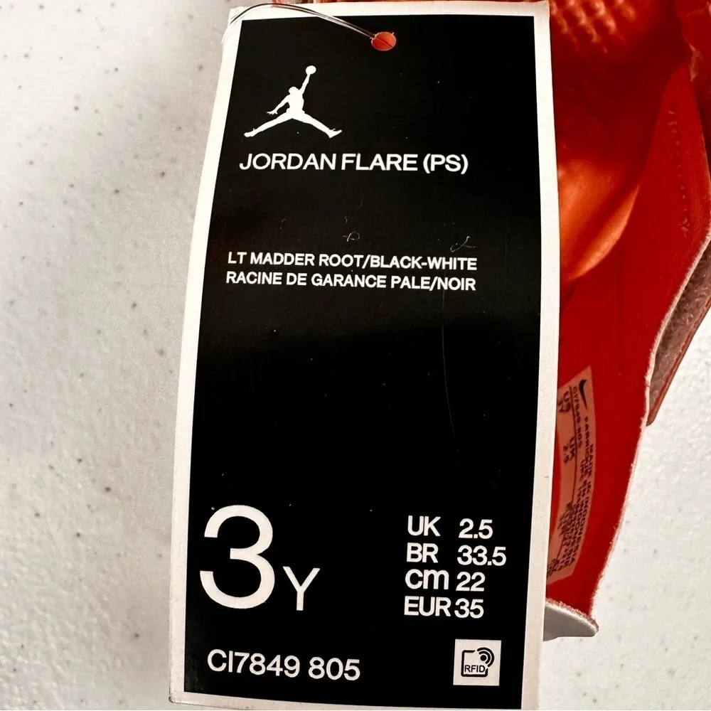 NWT Jordan Flare PS Light Madder Root Sandals Orange Peach Size 3